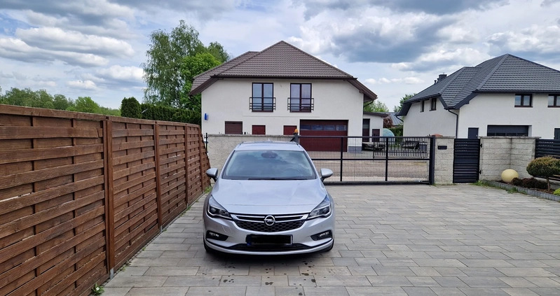 Opel Astra cena 48900 przebieg: 159000, rok produkcji 2018 z Brusy małe 529